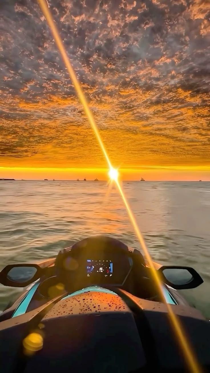 ¿CUÁNTAS HORAS DURA UNA MOTO DE AGUA? · imagen 3