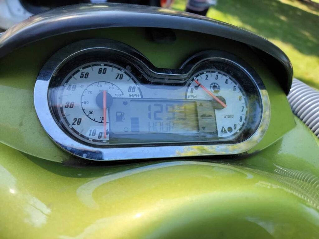 Cuántas horas son muchas en una moto usada