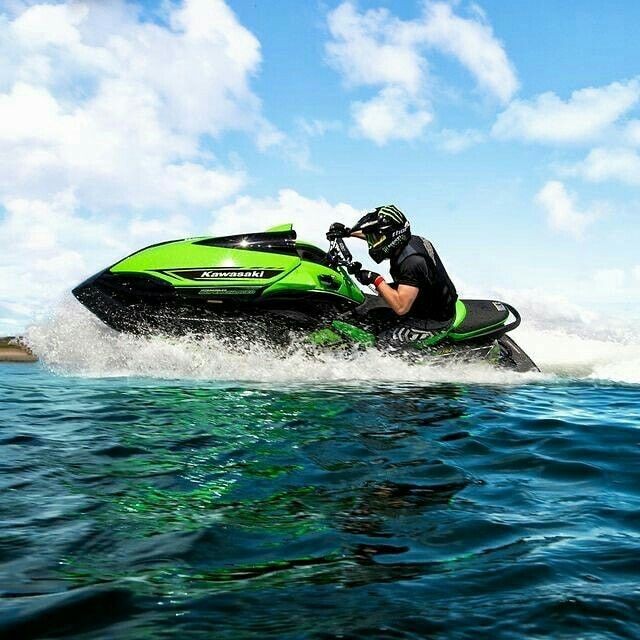Invernaje Kawasaki Jet Ski Racing H2O