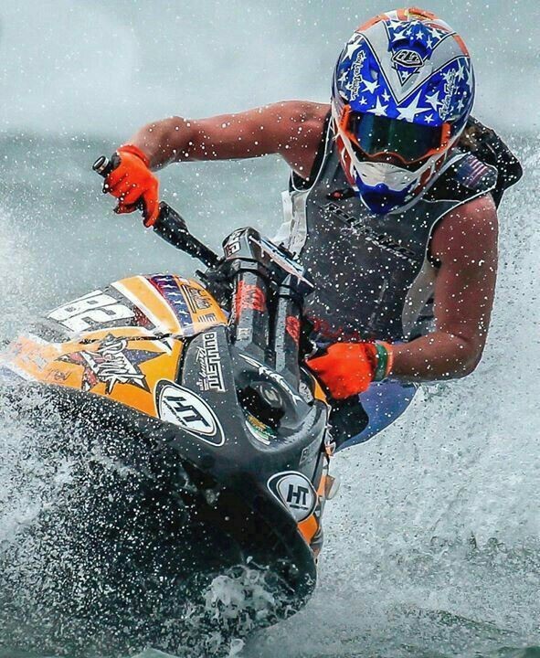 Conservación y almacenamiento de motos de agua Racing H2O