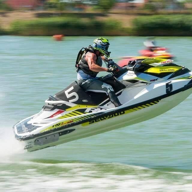 Revisión precompra de moto de agua usada