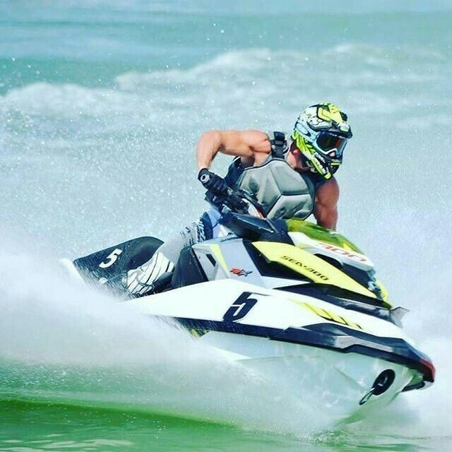 Tasación de moto de agua usada
